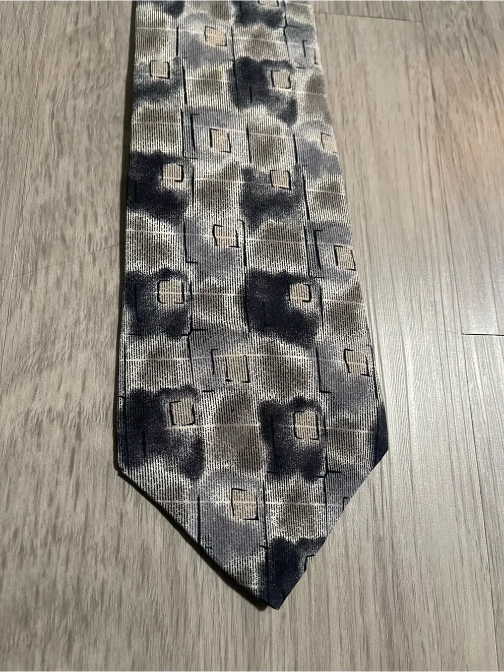 Classic Geometric Pattern Men's Tie
